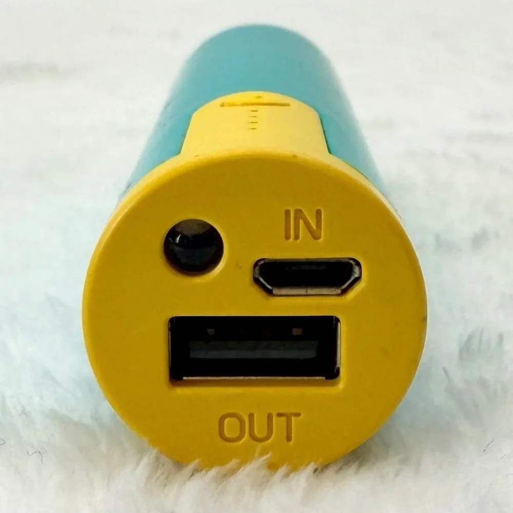 Power Bank Cylindrical Rod Model E1-07 USB A Back-Up Battery Teal Yellow